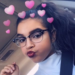 Meet your Posher, Juliana